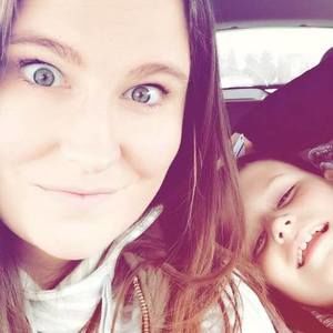 Meet your Posher, Courtney